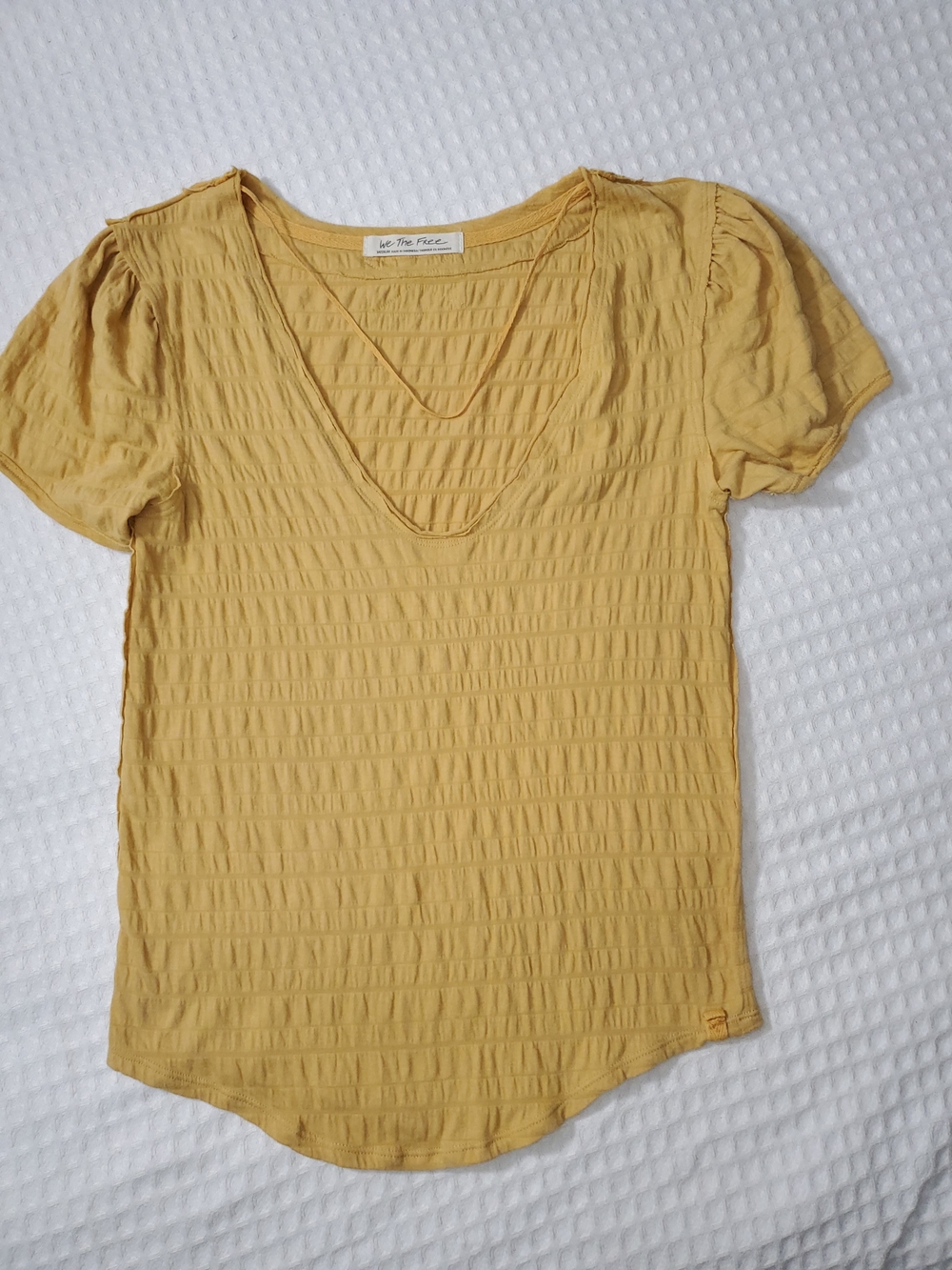 We The Free Women's Yellow Textured V-Neck Short Sleeve Tee